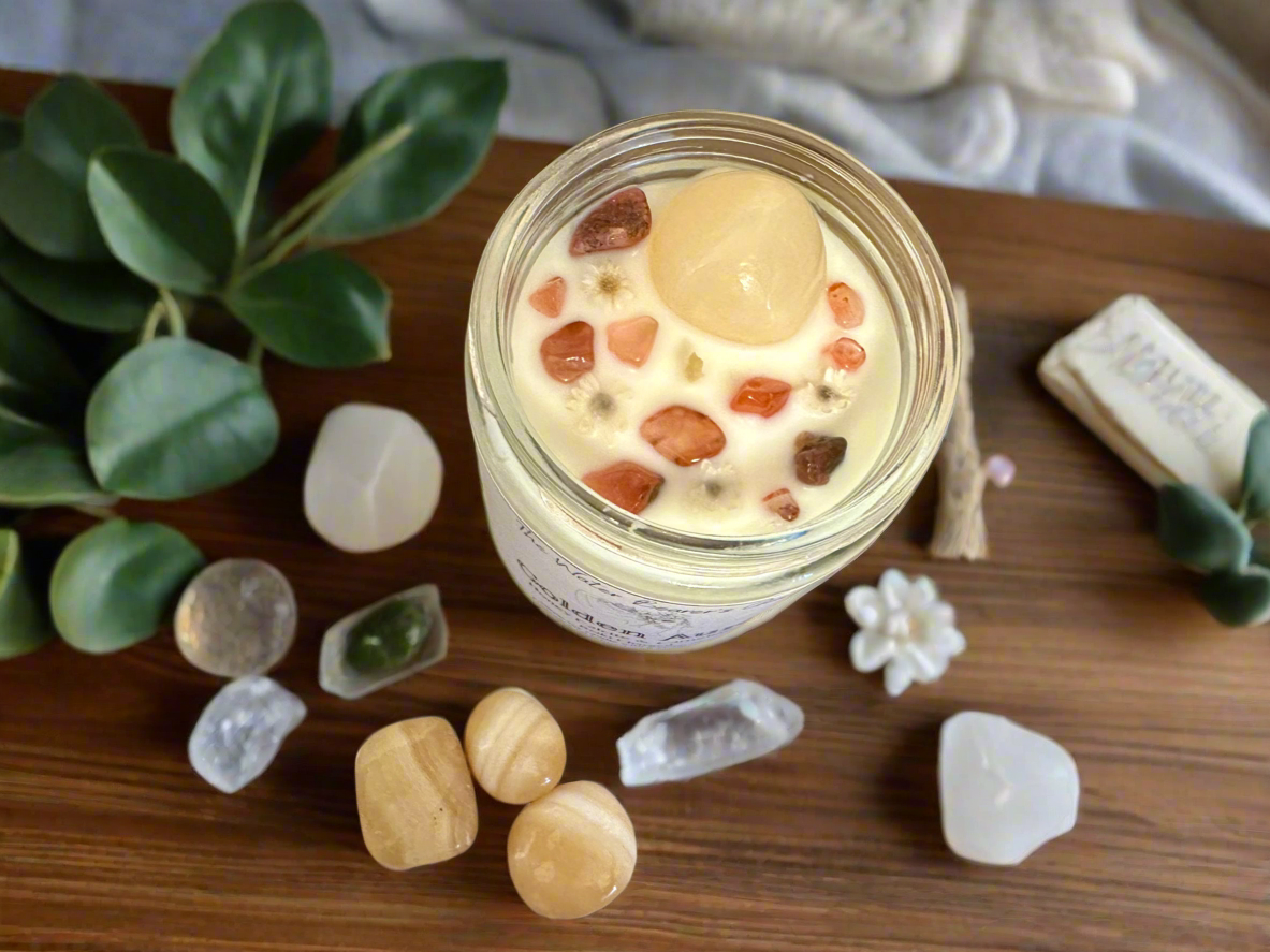 Golden Aura | Citrus Gardenia Coconut | Honey Calcite + Carnelian | Reiki Crystal Candle