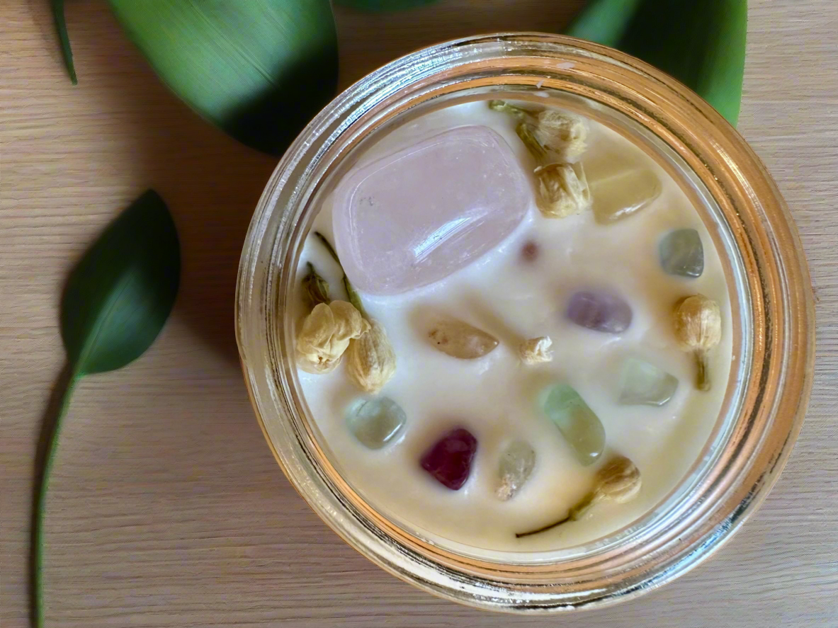 Vanilla Frosting | Vanilla Sugar Buttercream | Rose Quartz + Rainbow Fluorite | Reiki Crystal Candle