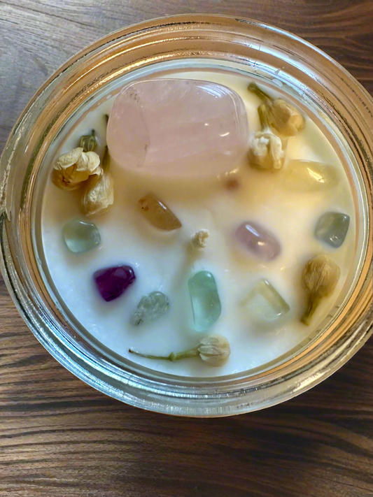 Vanilla Frosting | Vanilla Sugar Buttercream | Rose Quartz + Rainbow Fluorite | Reiki Crystal Candle